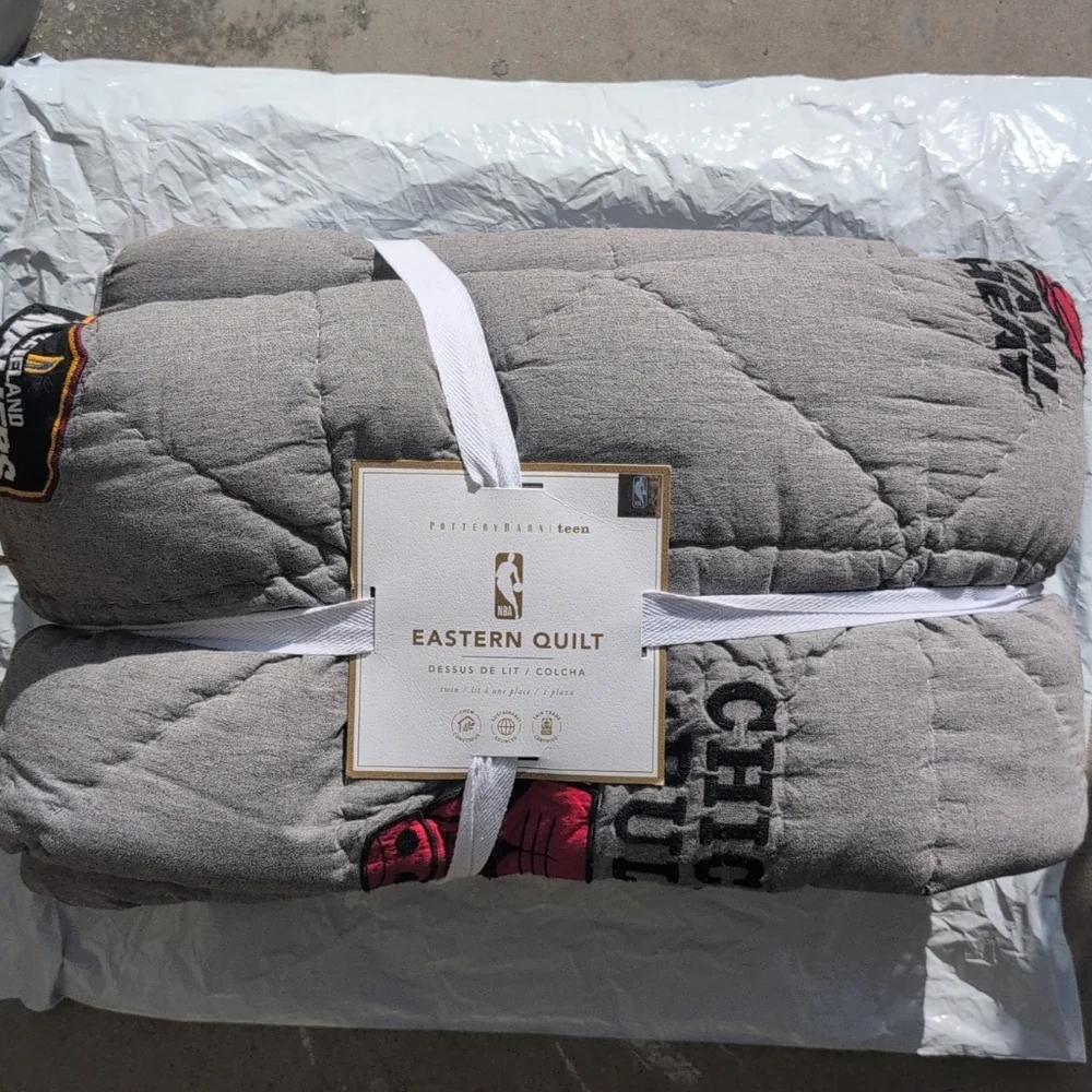 NBA Eastern Conference Quilt by [Pottery Barn Teen] - Gray and Red- Twin